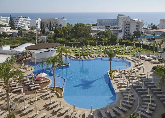 Sunrise Oasis Hotel & Waterpark Protaras