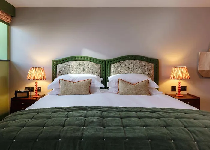 Pier House Hotel Charlestown 