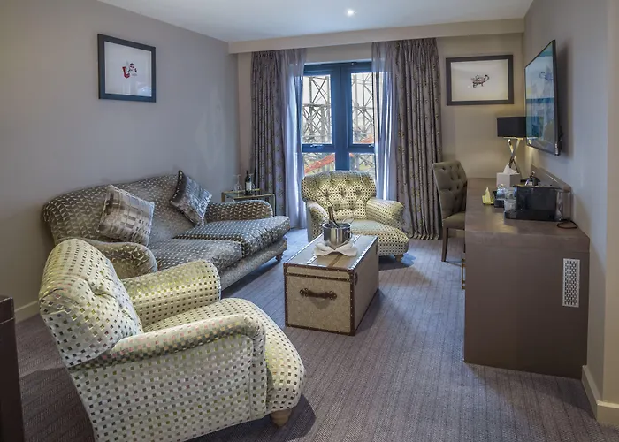 Boulevard Hotel