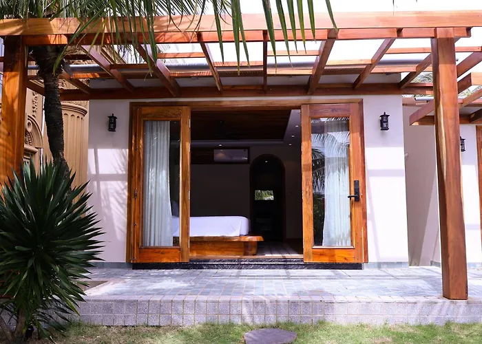 The Tahiti Beach Hotel