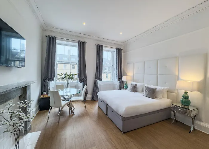 Hanover 71 Suites