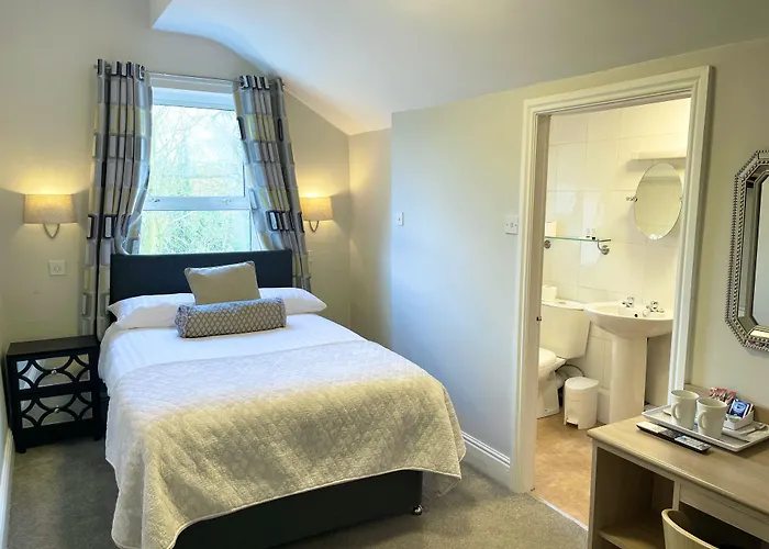 The Westlynne Hotel & Apartments