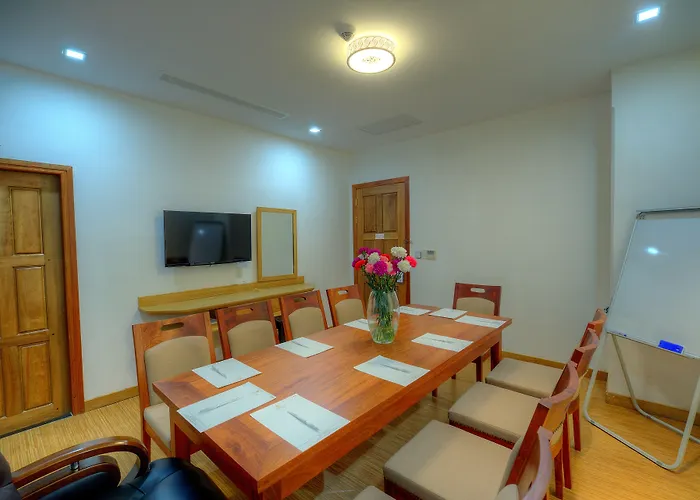 Orussey One Hotel & Apartment