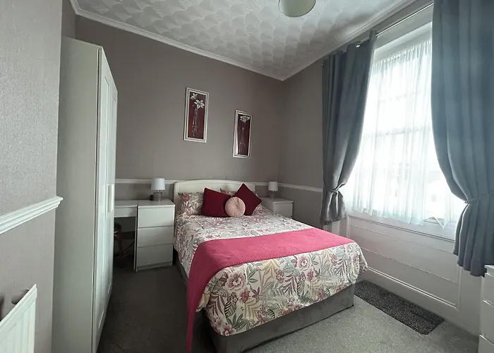 Spring Garden Guest House Gosport