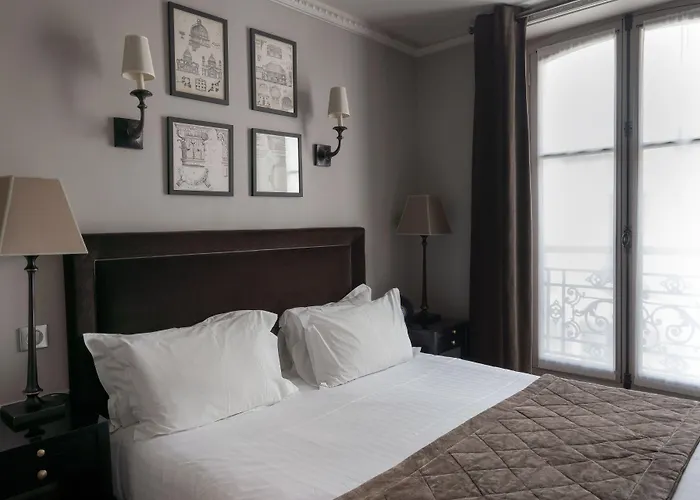 Hotel Saint-Louis Pigalle Paris