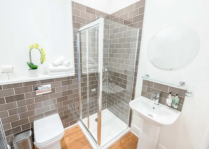 Edinburgh Castle Apartments