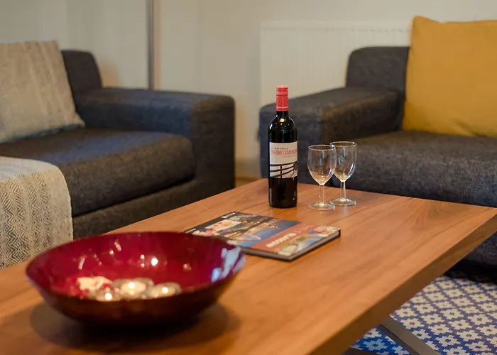 Premier Suites Plus Glasgow