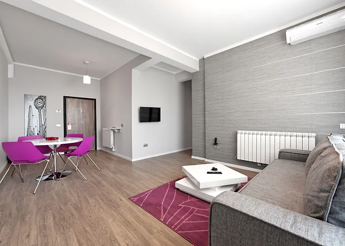 Tomis Garden Apartments Mamaia