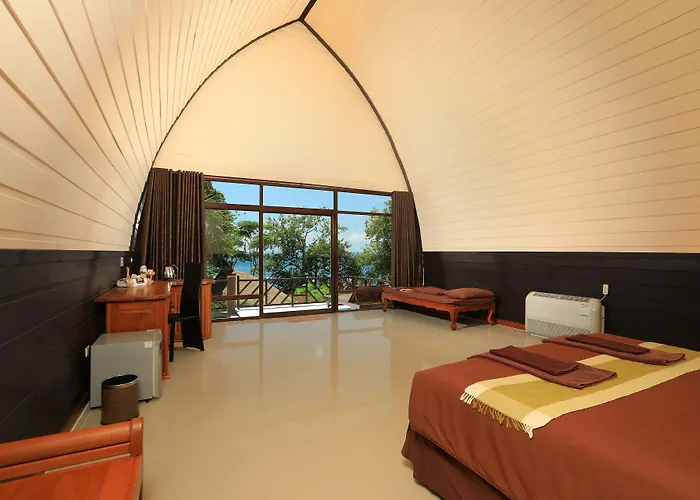 Hotel The Cove Phi Phi