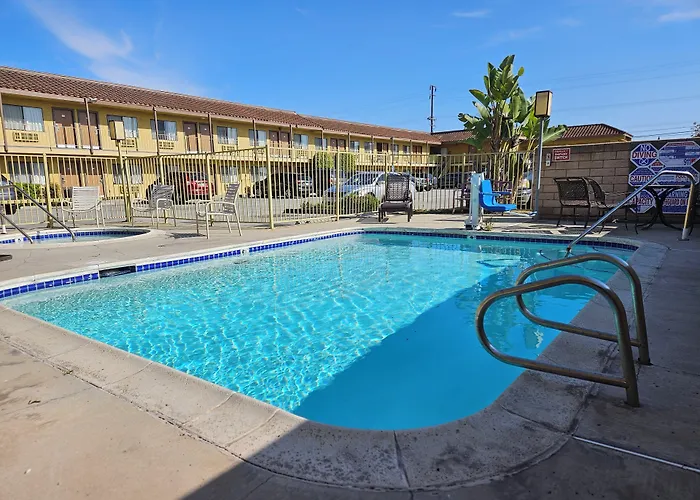 Fullerton Inn