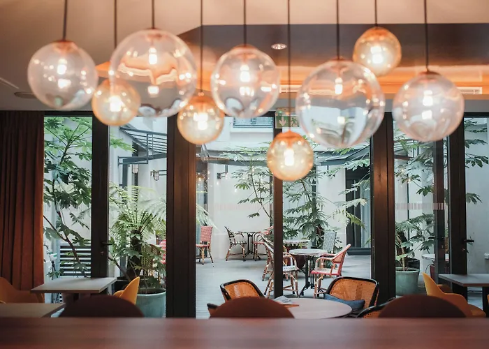 Hotel Eiffel Blomet
