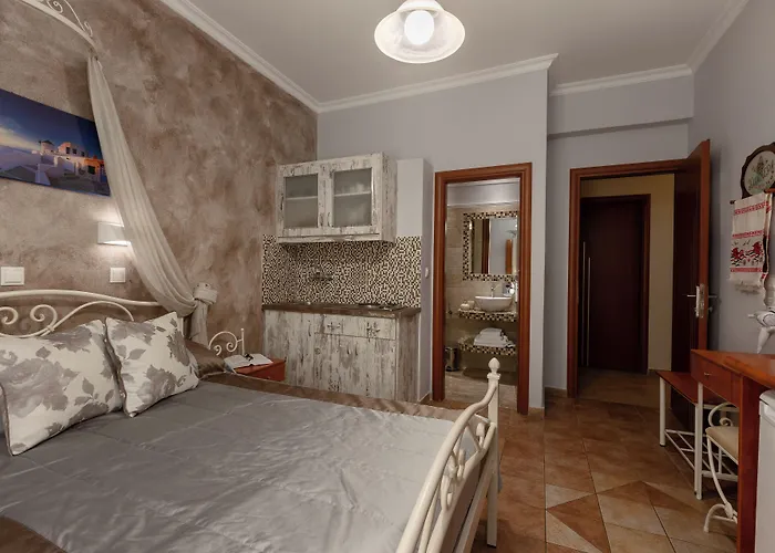 Polydefkis Hotel Kamári