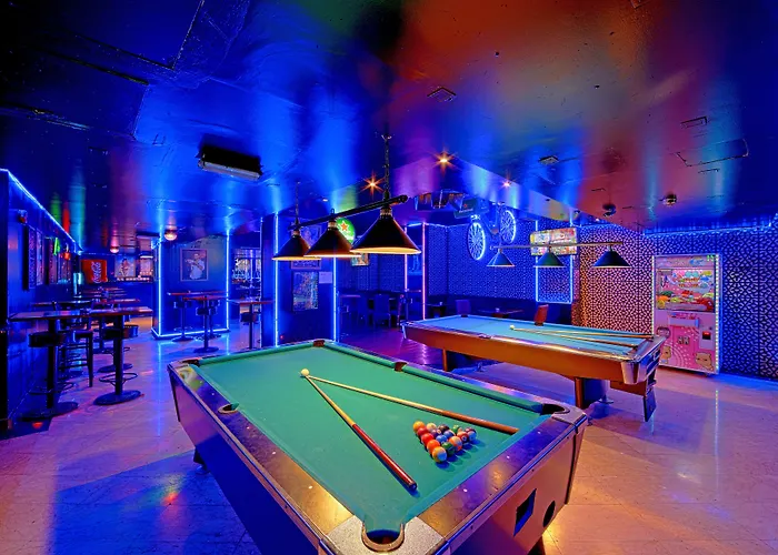 Manhattan Avenue Hotel
