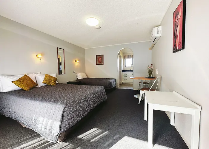 Kingswood Manor Motel Whangarei