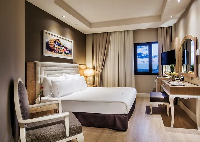 Bellis Deluxe Hotel & Heated For Winter Aqua Park