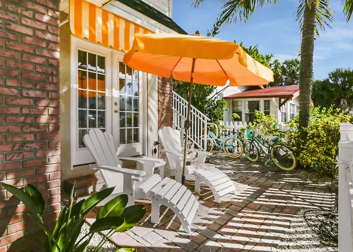 Coconut Inn Pass-A-Grille Beach St. Pete Beach