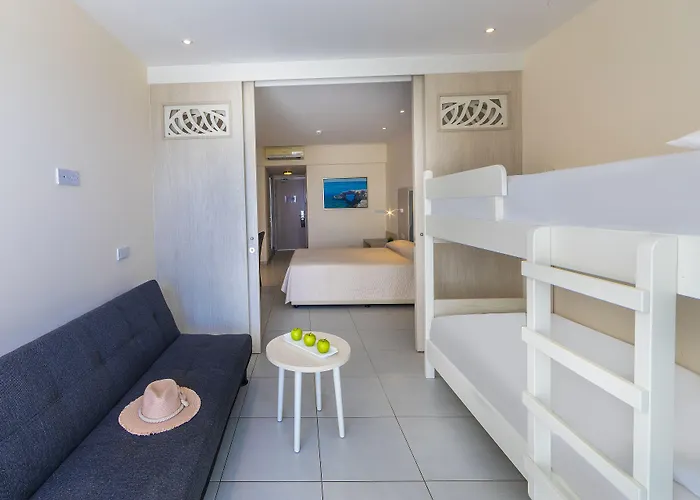 Tofinis Hotel Agia Napa