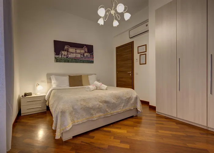Little Rhome Suites