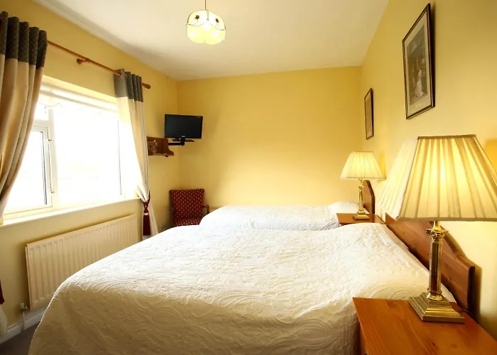 Brooklodge Bed And Breakfast