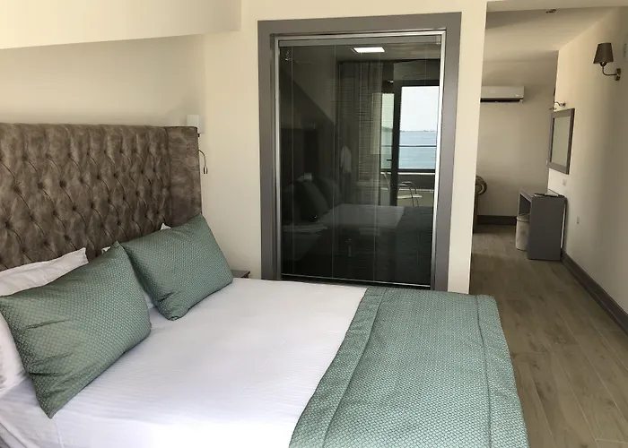 Yunus Hotel