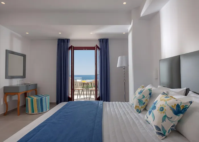 Mar N Mar Crown Hotel-Suites Kamári