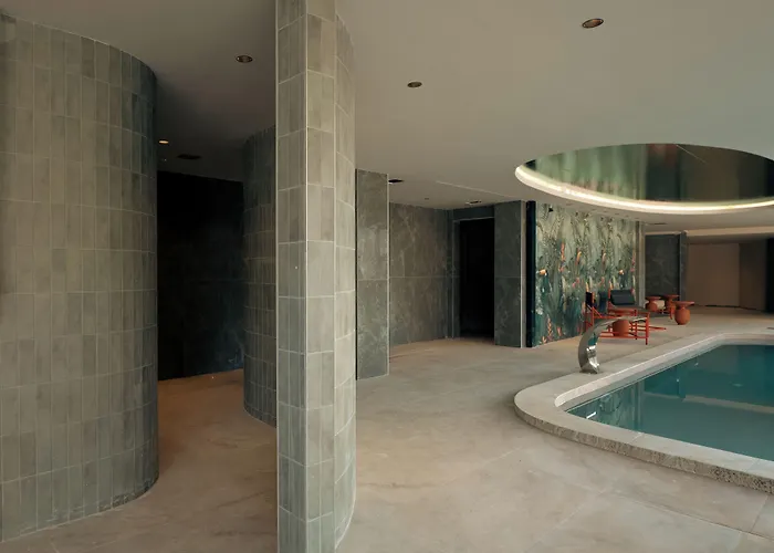 Lesse Hotel