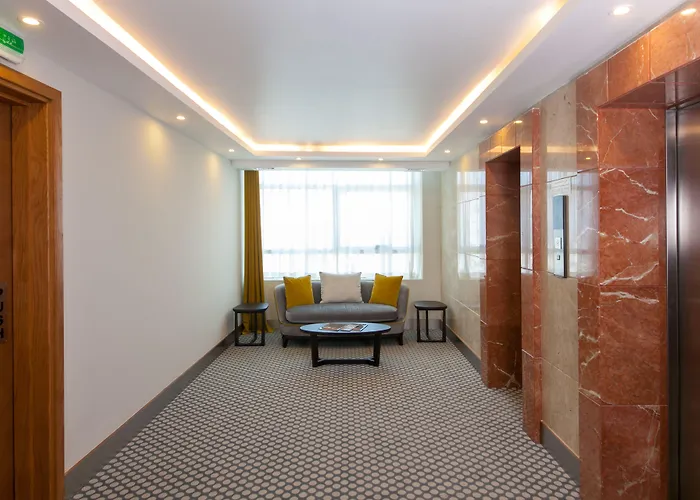 Ramada By Wyndham Beach Hotel Adschman