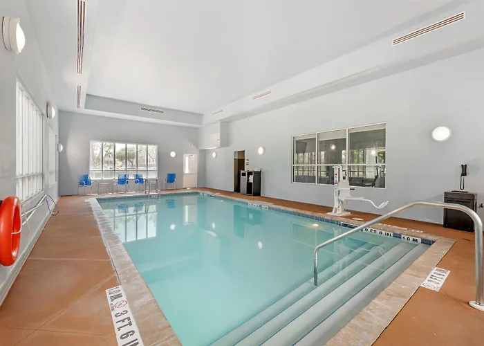Best Western Plus Miami Airport North Hotel & Suites