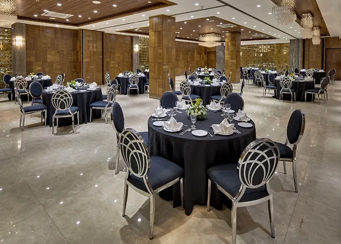 Goldfinch Hotel Bombay