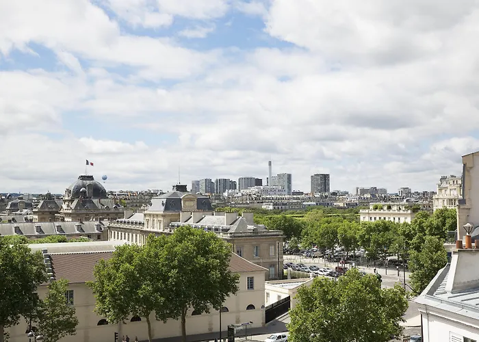 Hotel Eiffel Turenne Parigi