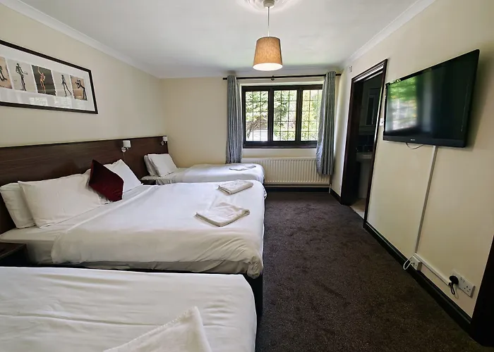 Little Foxes Hotel & Gatwick Airport Parking Crawley 