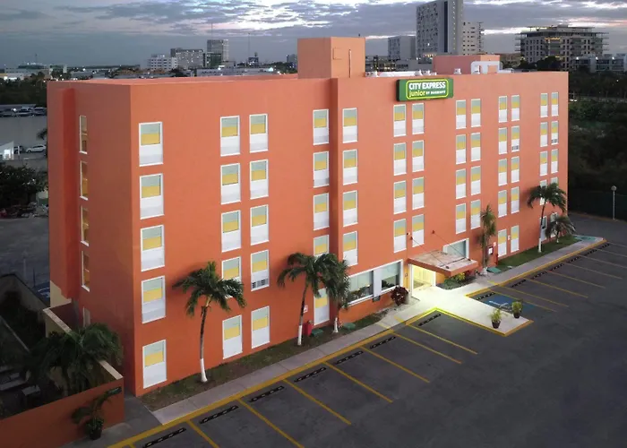 City Express Junior By Marriott Cancún