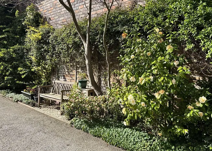 The Coach House Bed & Breakfast Melbourne 