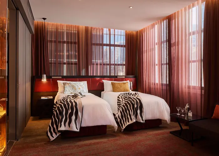 Hotel Qt Sydney