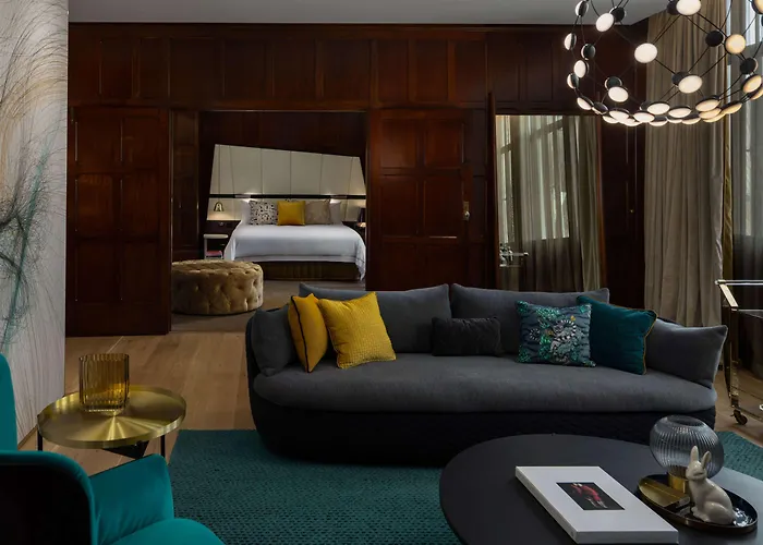 Hotel Qt Sydney
