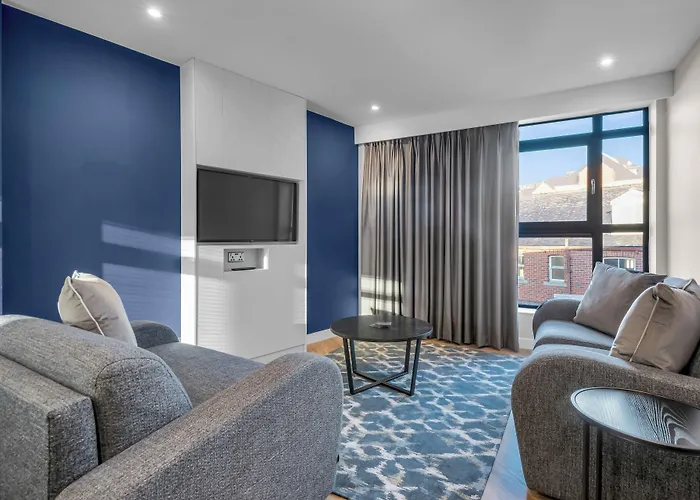 Roomzzz Leeds City