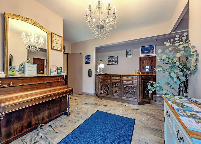 Logis Hotel De La Corniche Brest