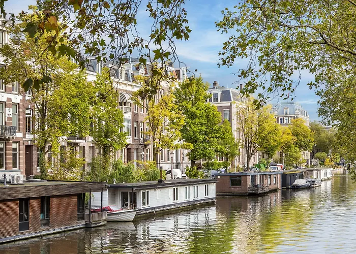 Amstel Corner Hotel
