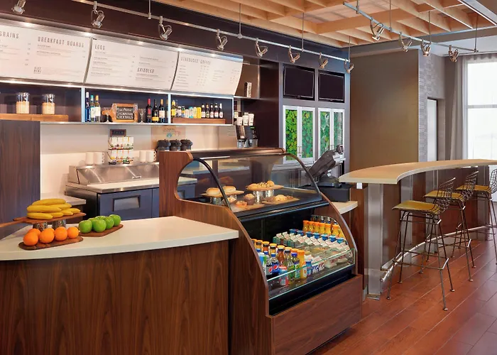 Hotel Courtyard By Marriott Kingston Highway 401