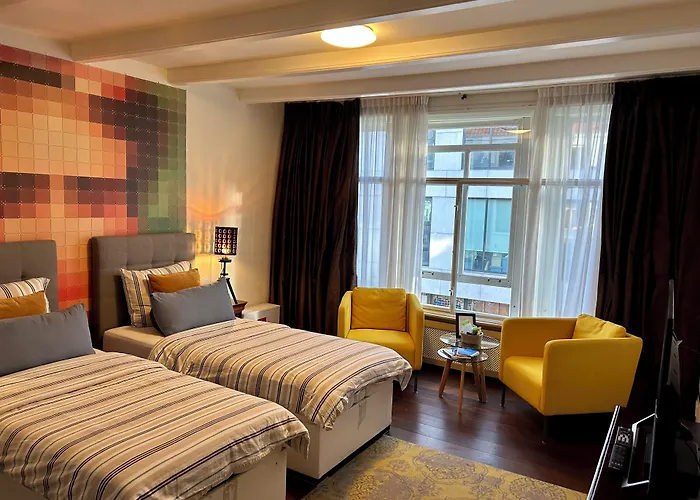 Amsterdam 4 Holiday Guestrooms