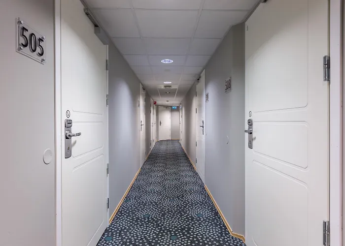 Enter City Hotel