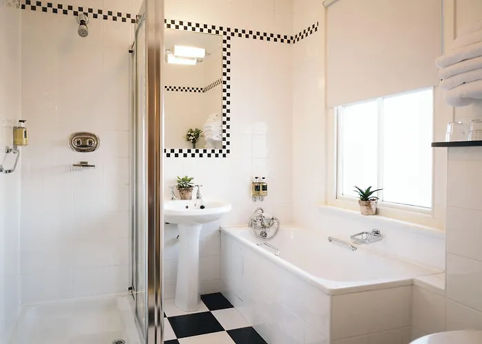 Arbutus Hotel