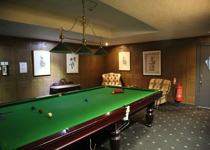 Inn On The Prom At The Fernlea Hotel