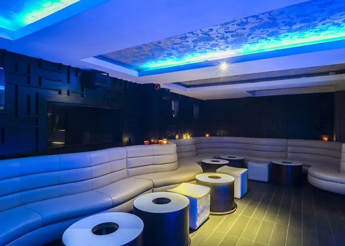 Le Monde Hotel