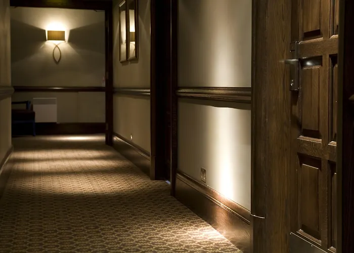 Western House Hotel