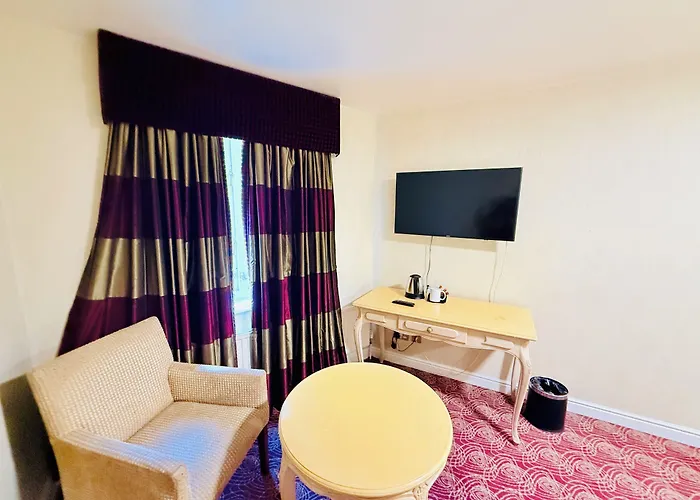 Hallmark Hotel Llyndir Hall, Chester South