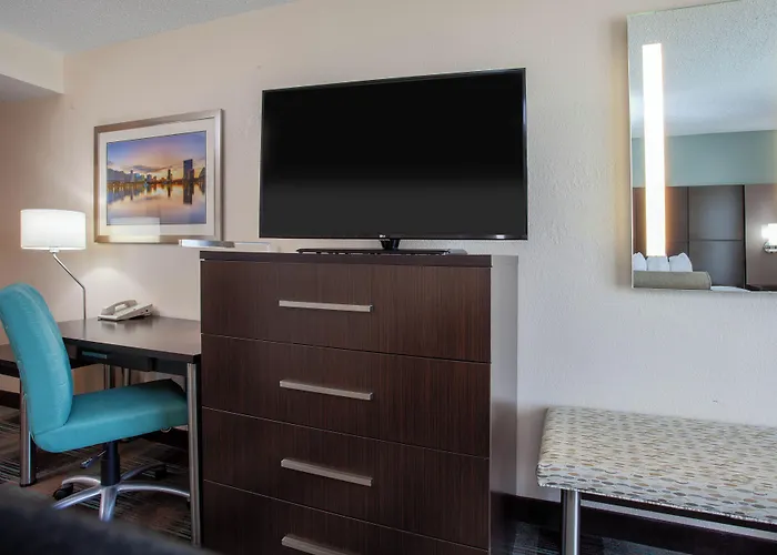 Wingate By Wyndham - Orlando International Airport- Free Hot Breakfast Hotel