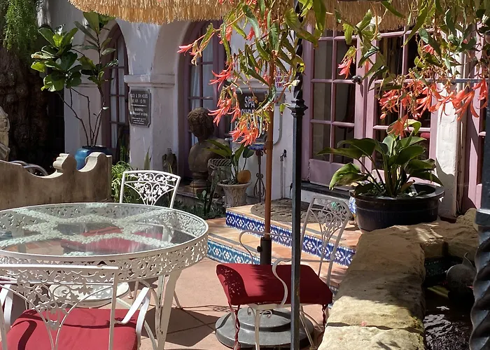 Villa Rosa Inn