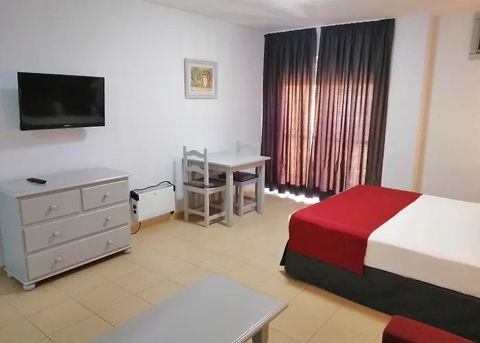 Apartamentos Puerta Del Sur Sevilha