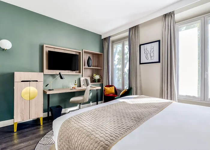 Hotel Opera Opal